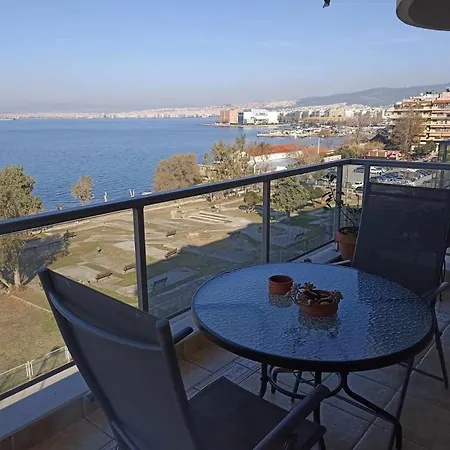 Seafront Family & Free Parking, The Cruiseflat Appartamento