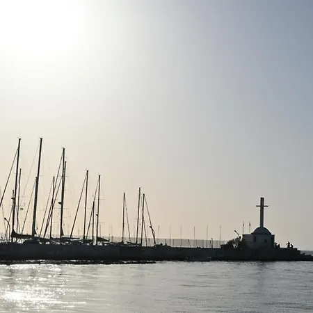 Seafront Family & Free Parking, The Cruiseflat Appartamento