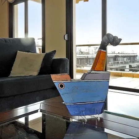 Seafront Family & Free Parking, The Cruiseflat Appartamento *